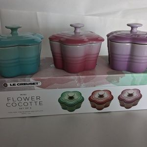 Le creuset mini flower cocotte